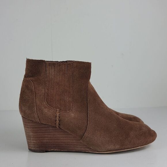 Violet & Red Wedge Brown Suede Leather Women's Ankle Boots - Picture 2 of 16